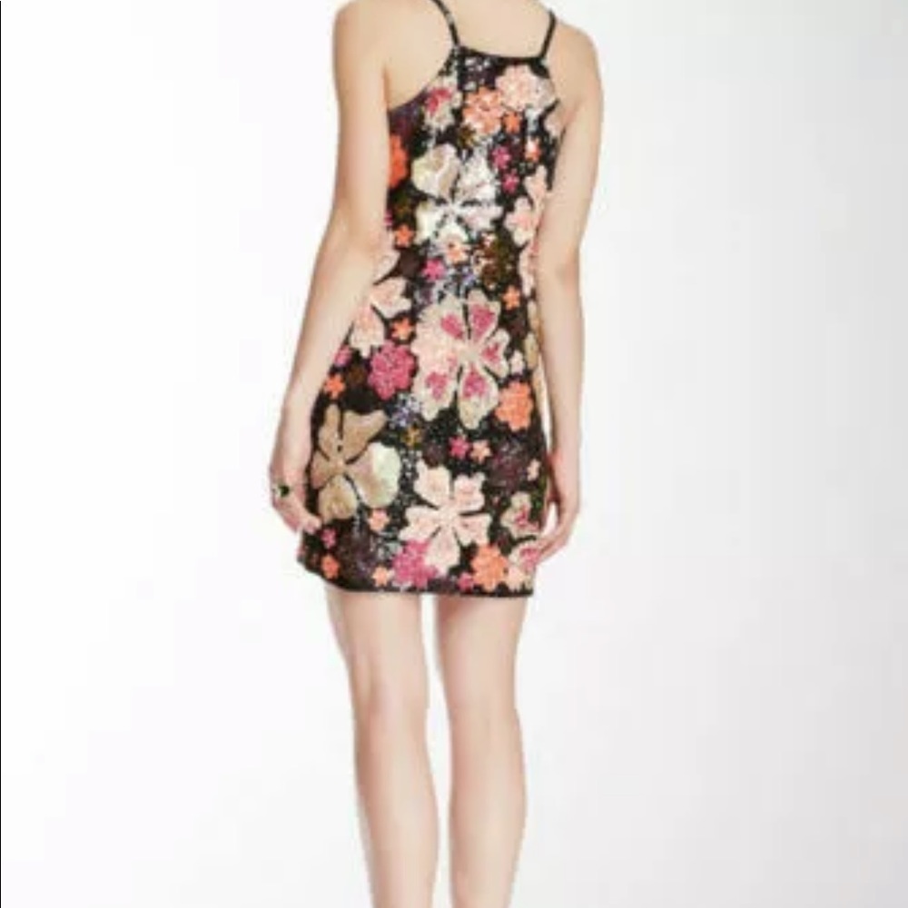 FRENCH CONNECTION FLORAL SEQUIN COCKTAIL DRESS - Picture 6 of 7